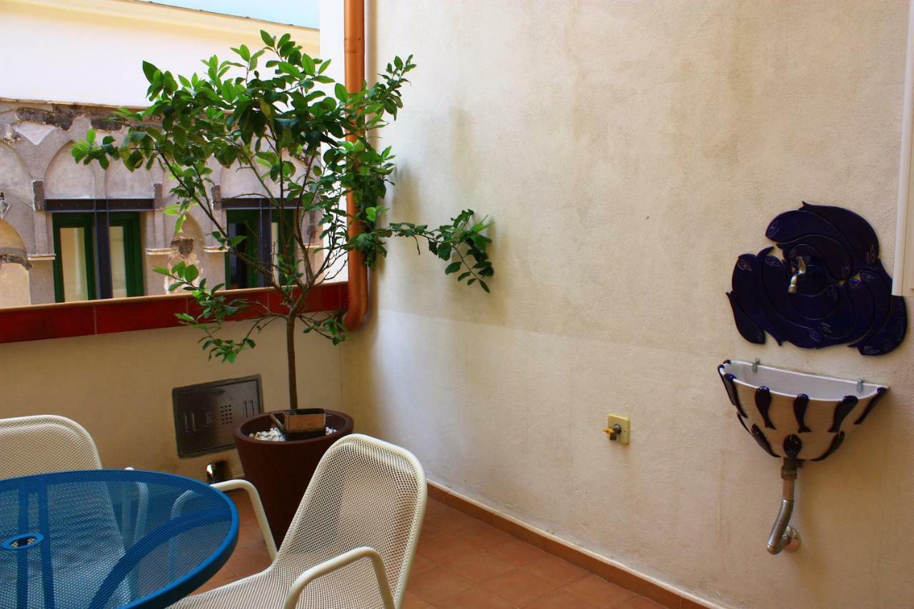 Haripergo Apartments A Bridge For Amalfi Coast Salerno Exterior foto